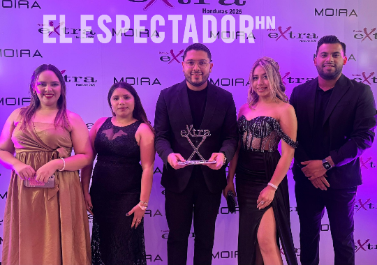 Carlos Zúniga es un profesional multifacético, emprendedor, asesor en comunicaciones, con dos maestrías, licenciado en periodismo, y con alianzas estratégicas con Maya TV