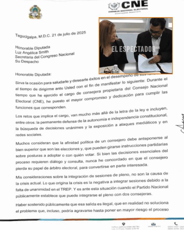 Ana paola Hall expone su renuncia. 