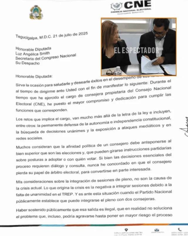 Ana paola Hall expone su renuncia. 