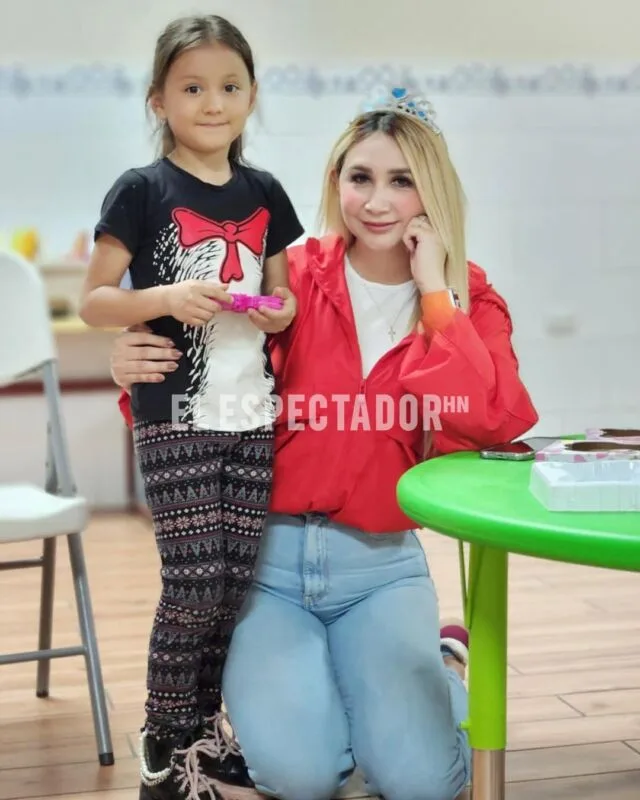 Sarahí Vásquez realiza visita social a “La casa del niño”