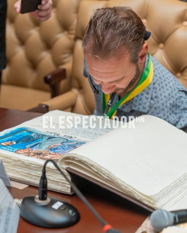 Roberto Contreras saluda a Nick Vujicic “eres un ángel enviado por Dios”