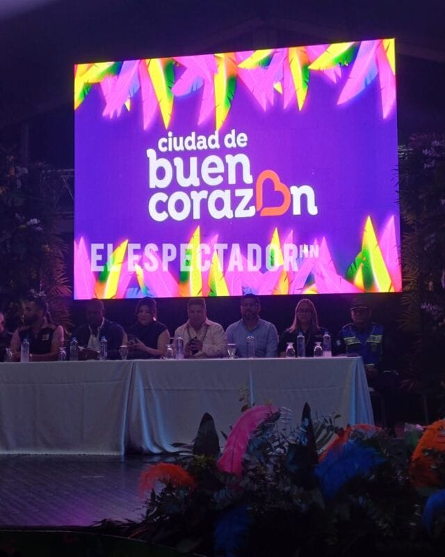 Espinoza Paz y los Kumbia Kings encenderán el carnaval de San Miguel Arcángel 2025