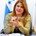 Cossette López se despide de su cargo en el cne y lo traspasa a Ana Paola Hall