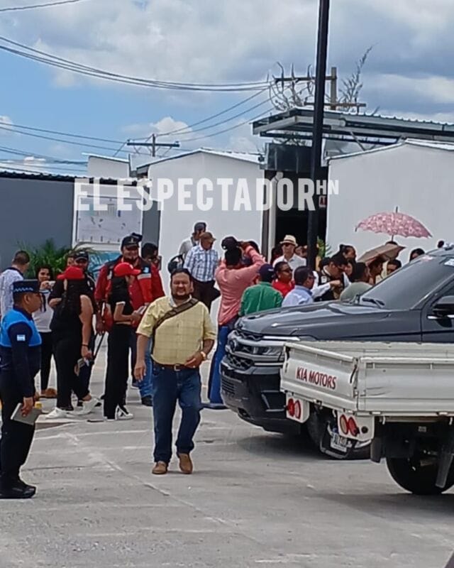 Alcaldía inaugura moderno mercado de Villa Nueva en Tegucigalpa