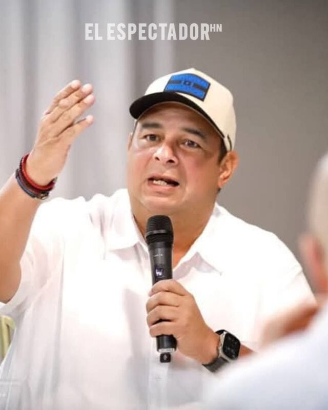 Jorge Aldana presenta plan de desarrollo a la junta directiva de la CCIT