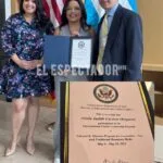 Ariela Cáceres recibe importante reconocimiento del departamento de estado de EE. UU.