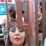 Hospital de Intibucá niega ingreso a madre con su hija por ir vestida de payasita por su trabajo