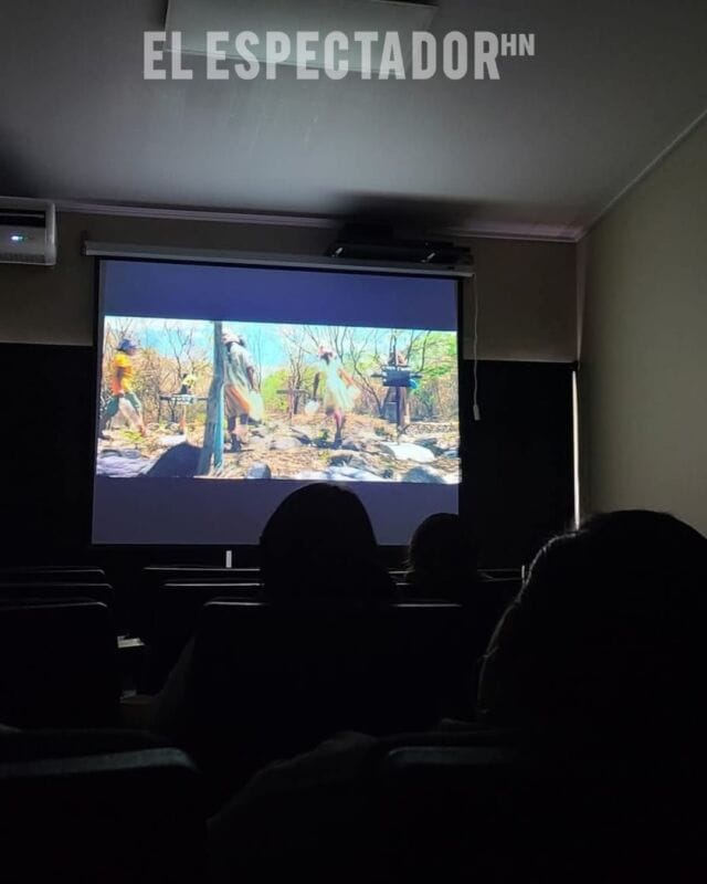 Cuestionan la "innovadora" sala de cine en el Hospital Psiquiátrico Santa Rosita