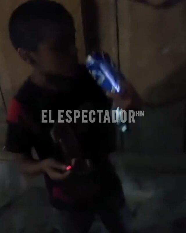 Dos menores desaparecidos en El Paraíso son captados fumando y consumiendo alcohol, denuncian ciudadanos