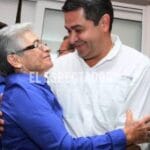 “La verdad saldrá a la luz”: madre de Juan Orlando Hernández habla tras visita a sus hijos