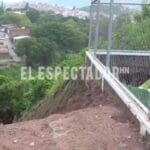 Cancha de fútbol recién inaugurada en riesgo por deslizamiento en la colonia Monterrey
