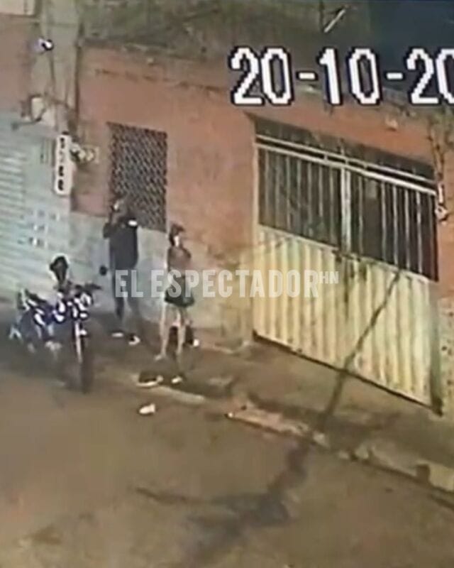Cuatro delincuentes en moto asaltan a padre e hija en el Barrio Guadalupe