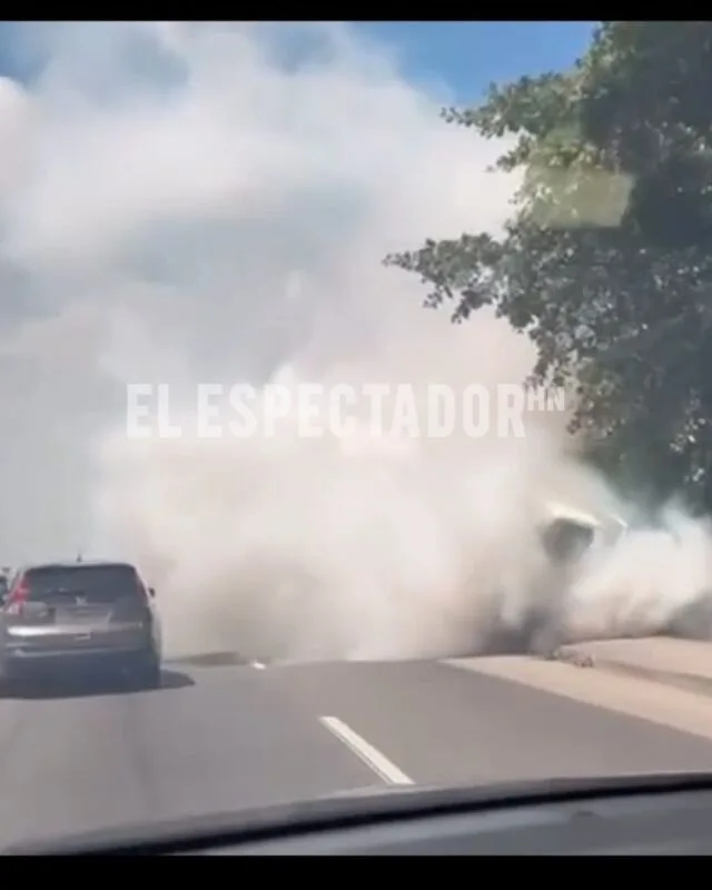 Camión sufre incidente en el anillo periférico, sector Lomas de Toncontín