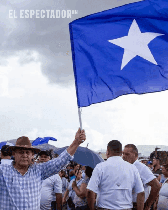 Simpatizantes del Partido Nacional muestran su apoyo a Cosette López y llaman a votar por la democracia en Honduras.