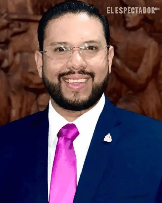 Mauricio Rivera acusa a Libre de manipulación electoral.