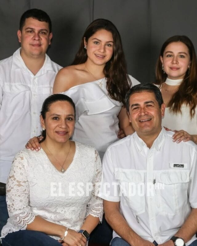 JOH agradece a su familia por apoyo durante toda crisis
