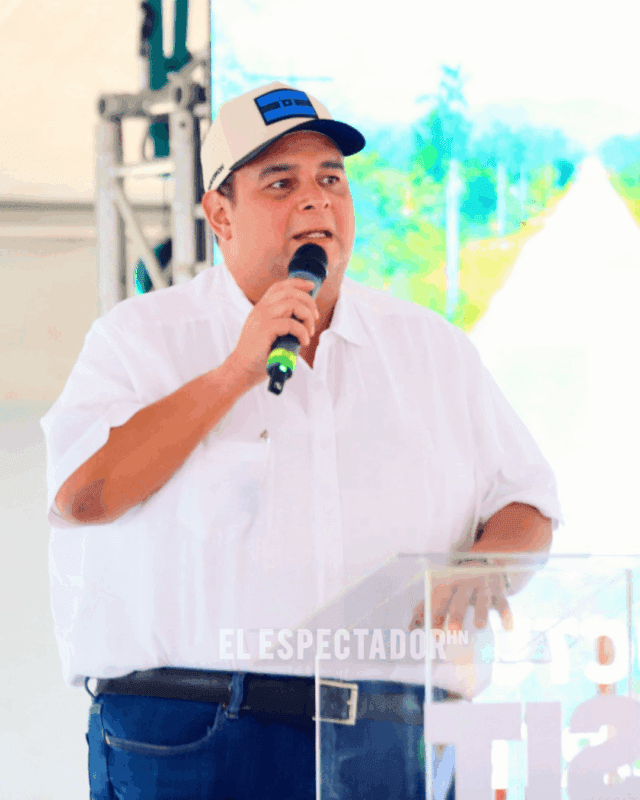 Mayra - 2025-12-02T210118