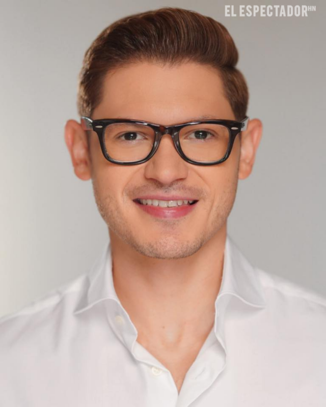 Mayra - 2025-12-12T214226 Mayra - 2025-12-12T214226