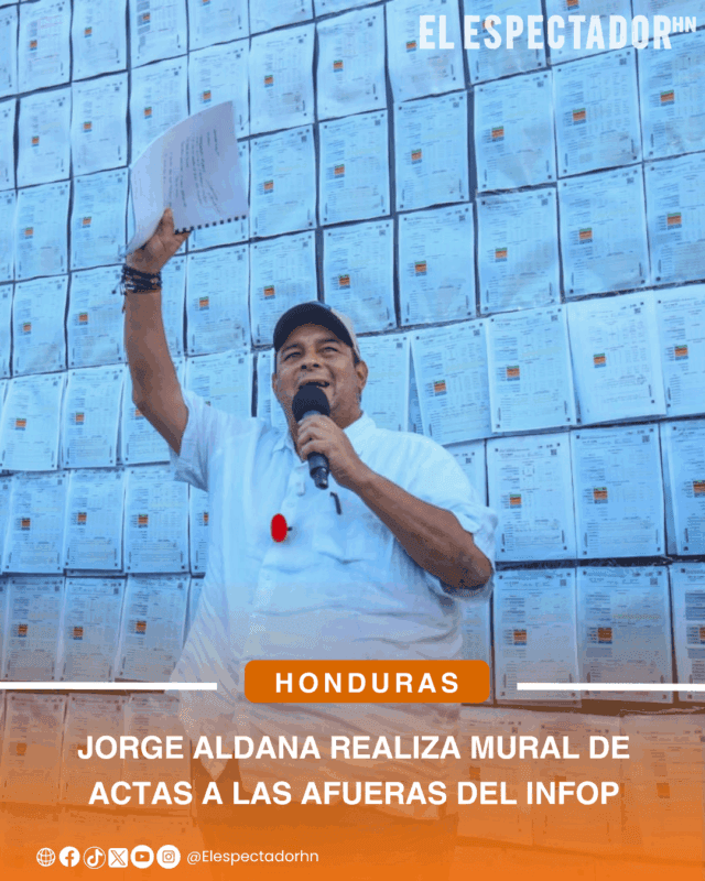 Jorge Aldana realiza mural de actas a las afueras del Infop