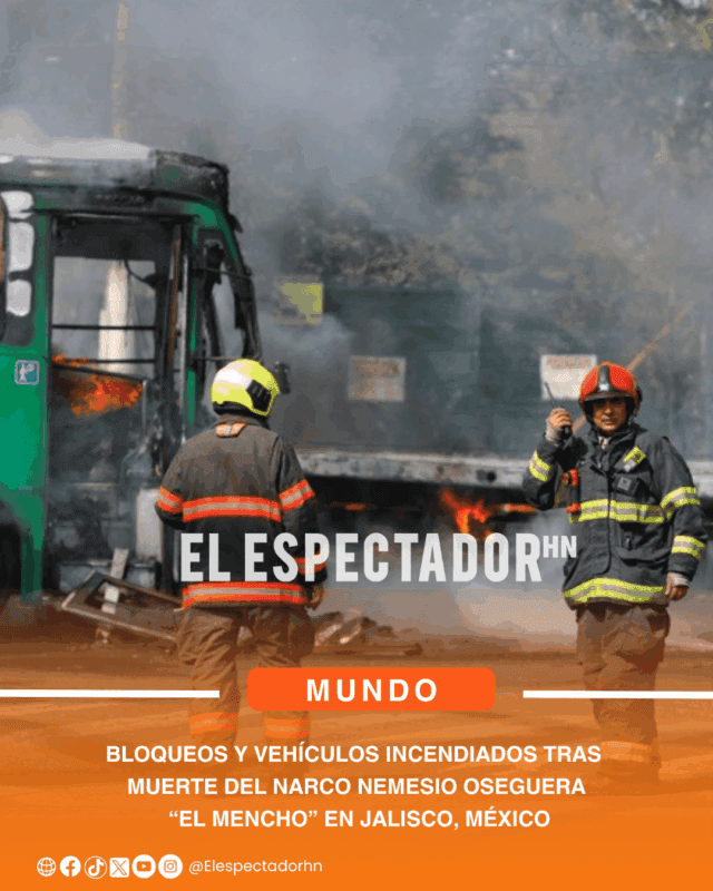 Bloqueos y vehículos incendiados tras muerte del narco Nemesio Oseguera “El Mencho” en Jalisco, México
