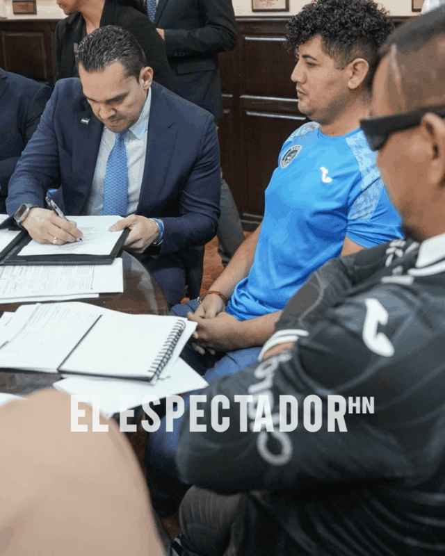 TOMÁS ZAMBRANO-EL-ESPECTADORHN