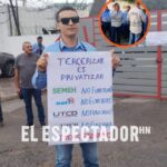 Empleados de la ENEE protestan en San Pedro Sula y exigen detener división de la estatal eléctrica