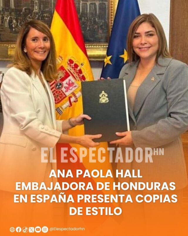 Ana Paola Hall embajadora de Honduras en España presenta copias de estilo